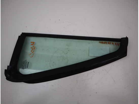 Vitre fixe porte arrière droite occasion NISSAN PRIMERA III Phase 1 - 2.0 TD 90ch