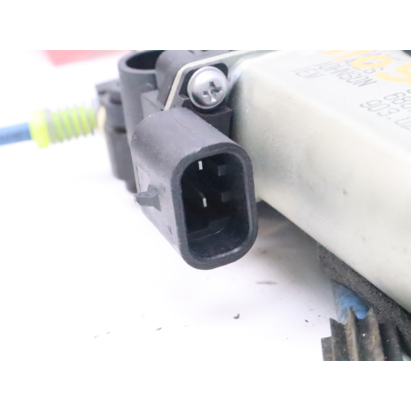 MECANISME+MOTEUR LEVE-GLACE AVD