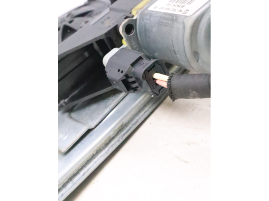 Mecanisme+moteur leve-glace avg occasion PEUGEOT 208 Phase 2 - 1.2i 81ch