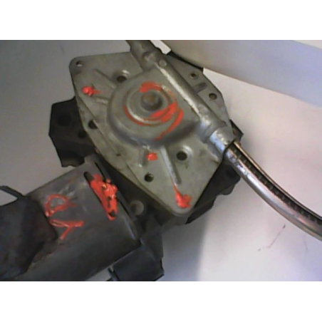 MECANISME+MOTEUR LEVE-GLACE AVD