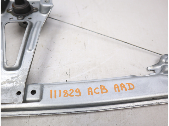 Mecanisme leve-glace arrière droit occasion RENAULT CLIO III phase 2 ESTATE - 1.5 DCI 85ch