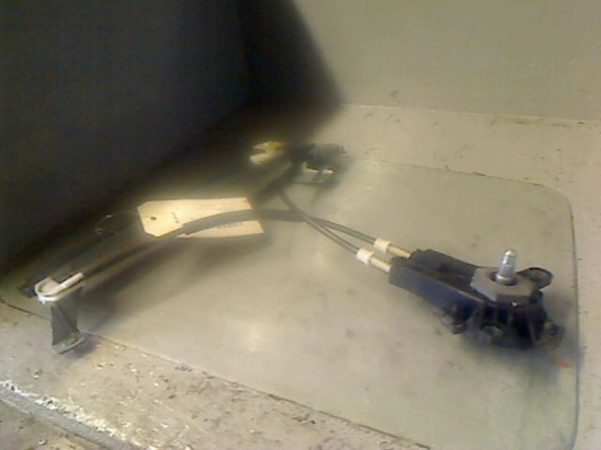 Mecanisme leve-glace arrière gauche occasion PEUGEOT 106 Phase 2 - 1.1i