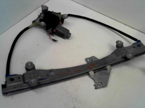 Mecanisme+moteur leve-glace avg occasion RENAULT TWINGO II Phase 1 - 1.2i 16v 75ch