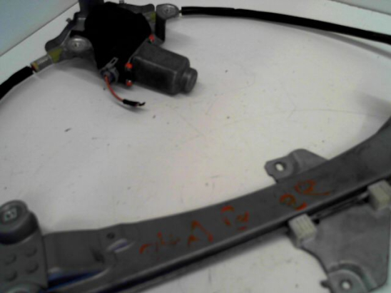 Mecanisme+moteur leve-glace avg occasion RENAULT TWINGO II Phase 1 - 1.2i 16v 75ch