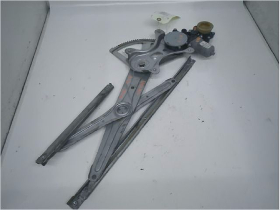 Mecanisme + moteur lève-glace avant droit occasion TOYOTA COROLLA VERSO II phase 2 - 130ch