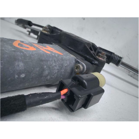 MECANISME+MOTEUR LEVE-GLACE AVD