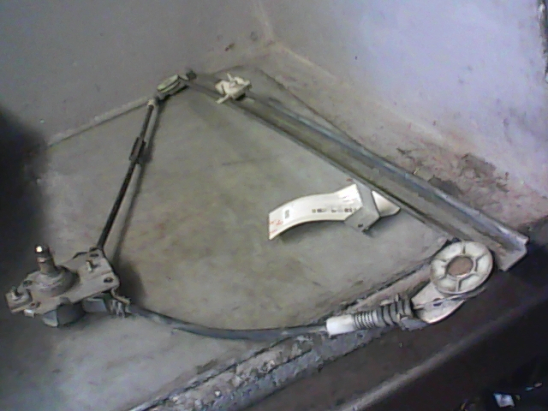 MECANISME LEVE-GLACE AVD