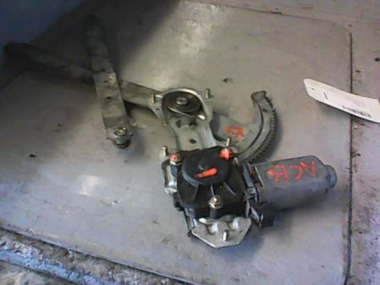 MECANISME+MOTEUR LEVE-GLACE AVD