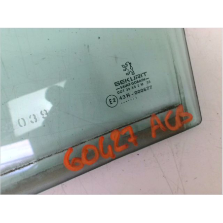 Glace porte ar g occasion PEUGEOT 607 Phase 1 - 2.2 HDI