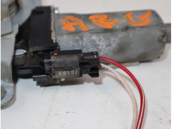 MECANISME+MOTEUR LEVE-GLACE ARG