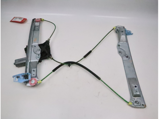 MECANISME+MOTEUR LEVE-GLACE AVD