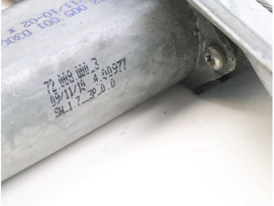 MECANISME+MOTEUR LEVE-GLACE AVD