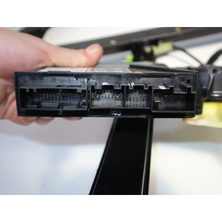 MECANISME+MOTEUR LEVE-GLACE AVD