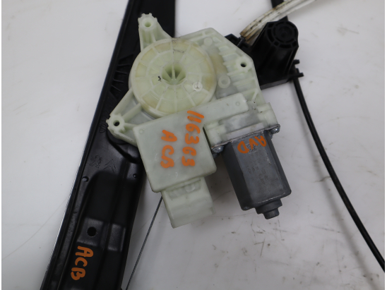 Mecanisme + moteur lève-glace avant droit occasion PEUGEOT 308 II Phase 2 - 1.5 BlueHDI 100ch