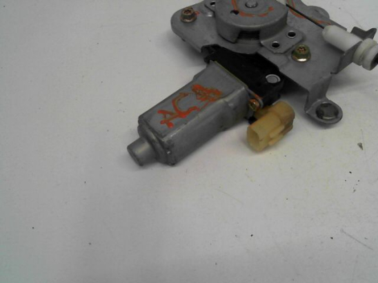 MECANISME+MOTEUR LEVE-GLACE AVD