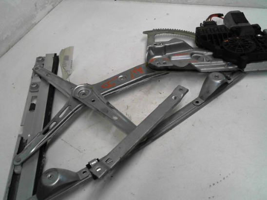 MECANISME+MOTEUR LEVE-GLACE AVD