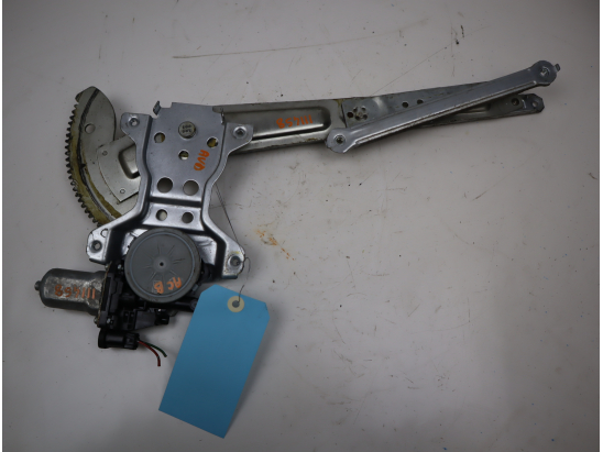 Mecanisme + moteur lève-glace avant droit occasion SUZUKI SPLASH Phase 1 - 1.3 DDIS 75ch