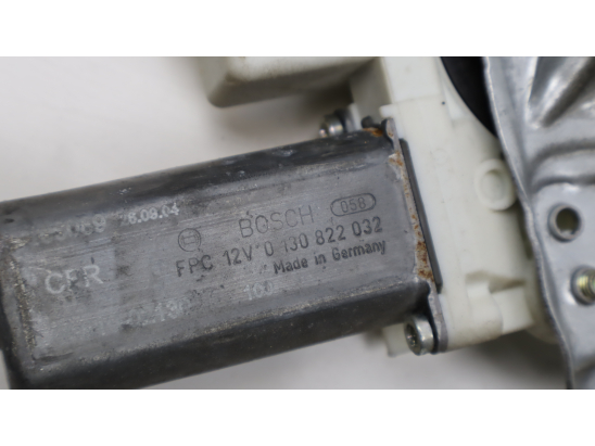 MECANISME+MOTEUR LEVE-GLACE AVD