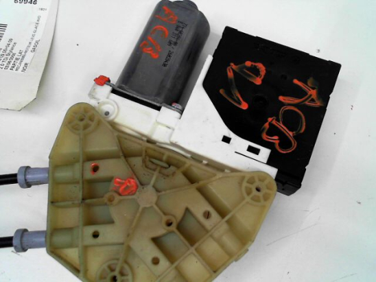 MECANISME+MOTEUR LEVE-GLACE AVD