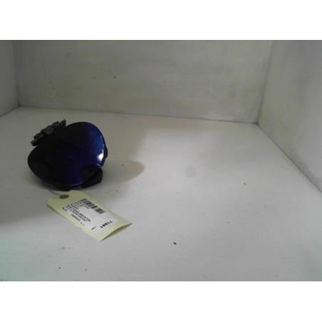 VOLET DE TRAPPE CARBURANT