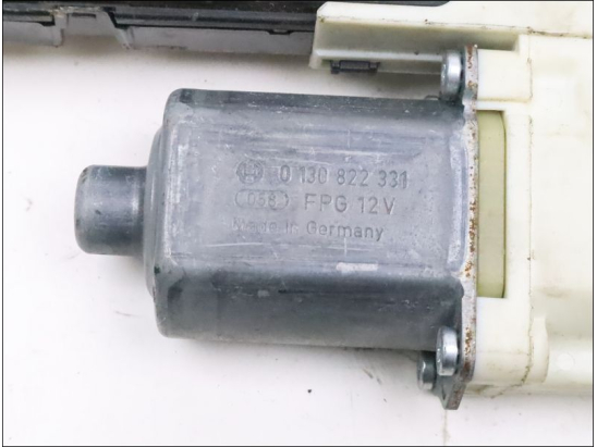 MOTEUR LEVE-VITRE AVG