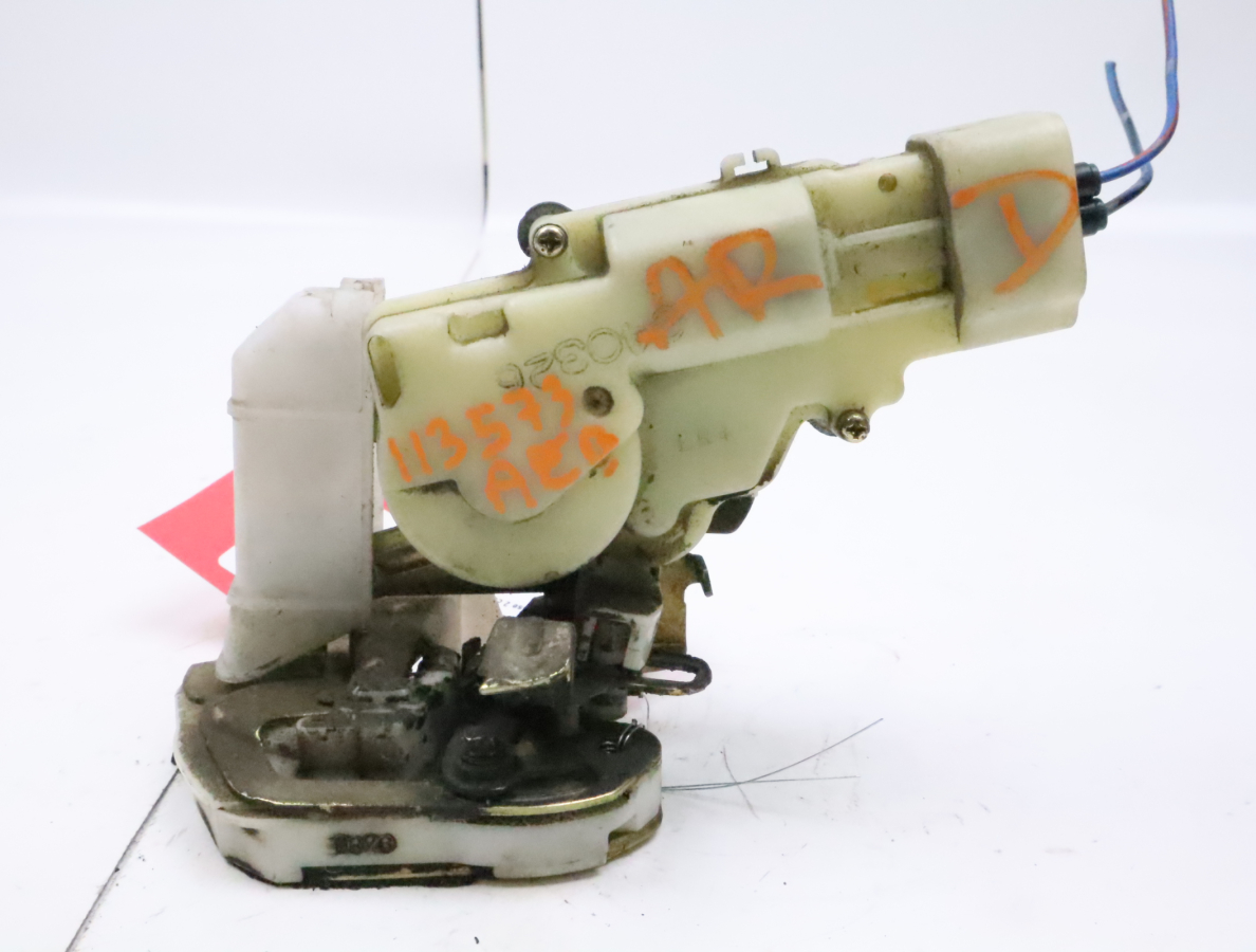 Serrure porte ard occasion TOYOTA YARIS I Phase 2 - 65 VVTI