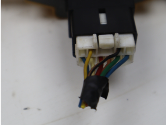 Bouton de warning occasion KIA CARENS III Phase 1 - 2.0 CRDI 115ch