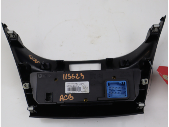 Commande de chauffage occasion PEUGEOT 2008 Phase 1 - 1.6 BlueHDI 100ch