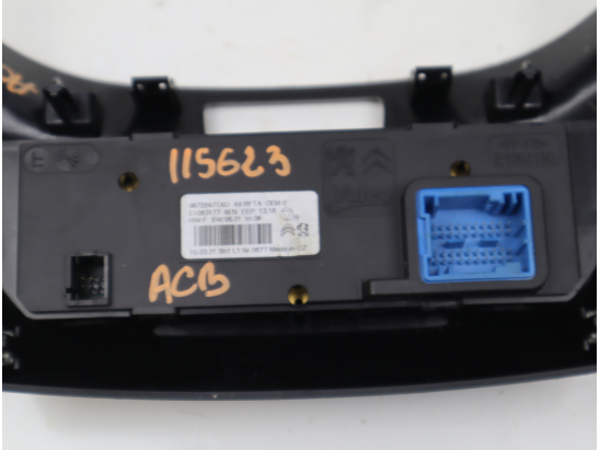 Commande de chauffage occasion PEUGEOT 2008 Phase 1 - 1.6 BlueHDI 100ch