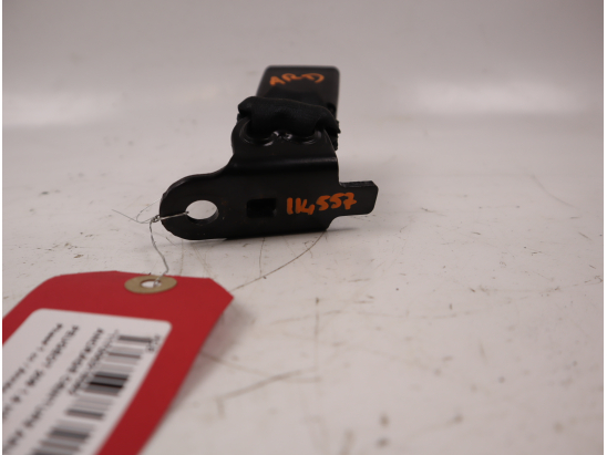 Ancrage ceinture arrière droit occasion PEUGEOT 208 Phase 1 - 1.6 HDI 8v 115ch