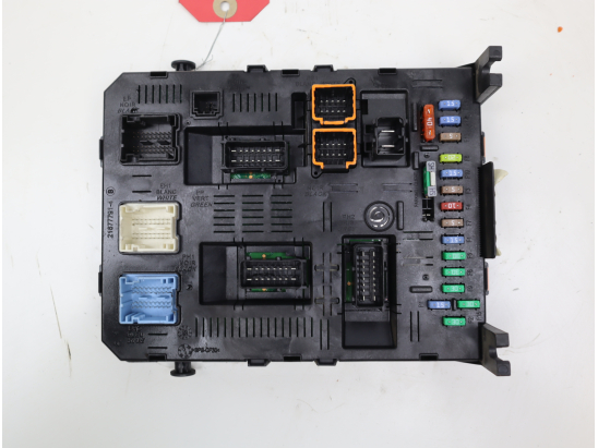 BSI (PLATINE FUSIBLE HABITACLE)