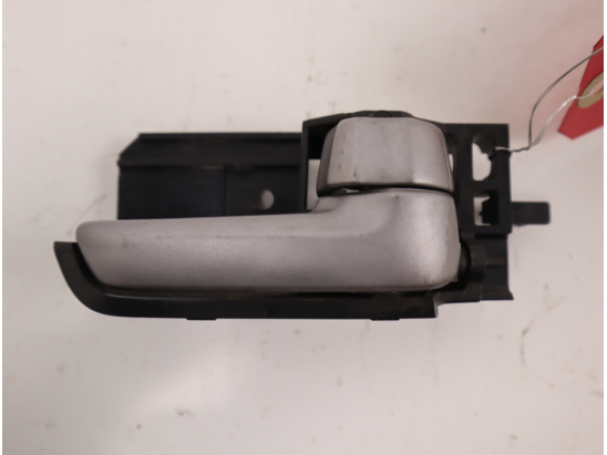 Poignee int porte avd occasion SUZUKI SWIFT III Phase 1 - 1.3 DDIS 70ch