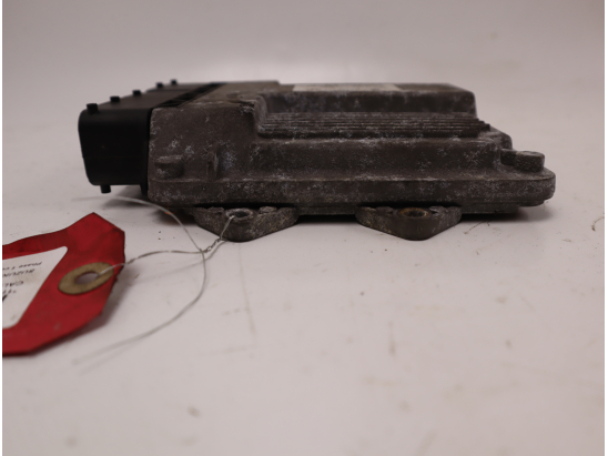 Calculateur moteur occasion SUZUKI SWIFT III Phase 1 - 1.3 DDIS 70ch