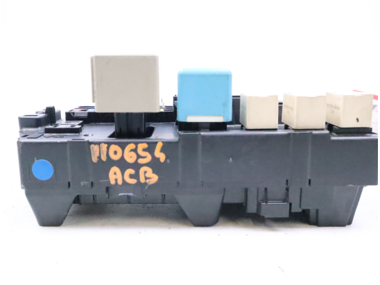 PLATINE FUSIBLE HABITACLE