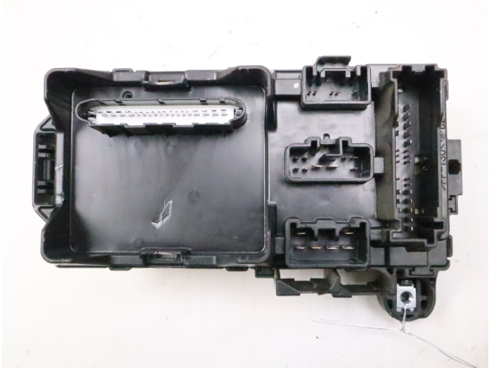 PLATINE FUSIBLE HABITACLE