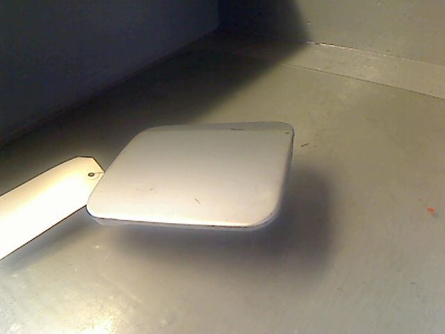 VOLET DE TRAPPE CARBURANT