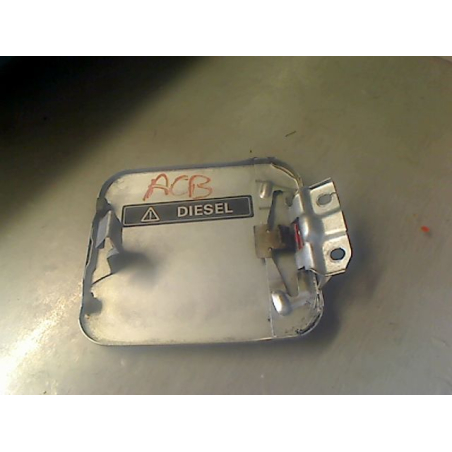 VOLET DE TRAPPE CARBURANT