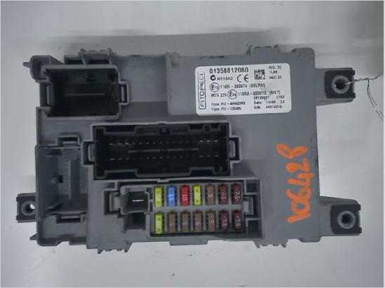 PLATINE FUSIBLE HABITACLE