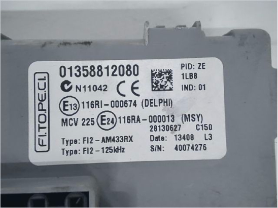 PLATINE FUSIBLE HABITACLE