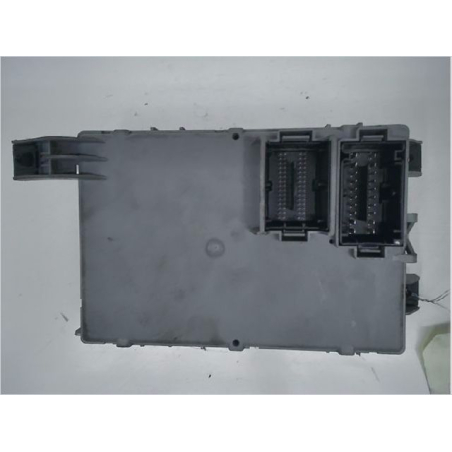 PLATINE FUSIBLE HABITACLE