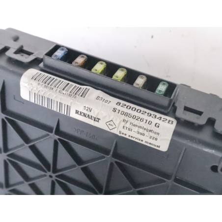 Platine fusible av occasion RENAULT MEGANE SCENIC I Phase 2 - 1.9 DCI