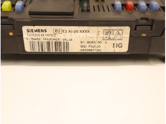 PLATINE FUSIBLE HABITACLE