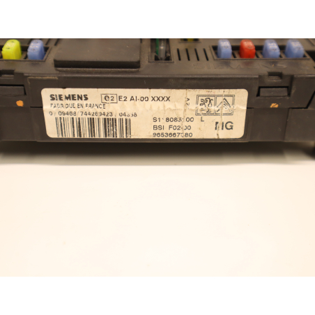 PLATINE FUSIBLE HABITACLE