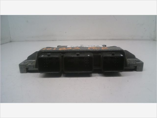 Calculateur moteur occasion RENAULT TWINGO II Phase 1 - 1.2i 16v 75ch