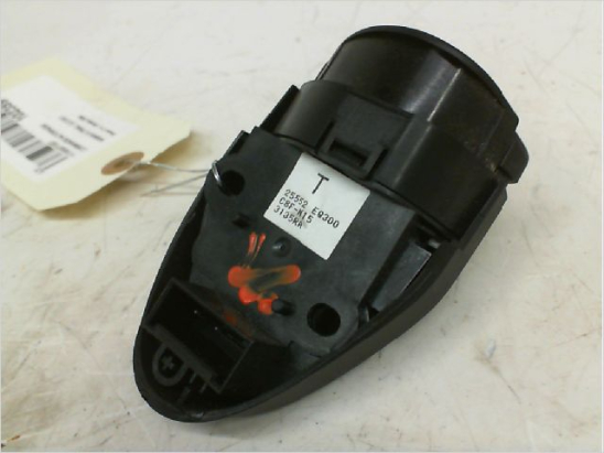 Commande autoradio occasion NISSAN X-TRAIL I Phase 2 - 2.2 DCI