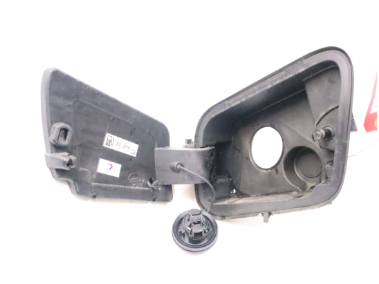 Volet de trappe carburant occasion PEUGEOT 2008 II Phase 1 - 1.2 i PureTech 100ch