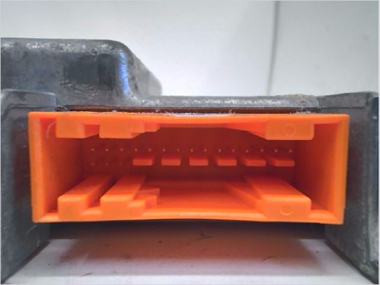 Boitier pyrotechnique occasion PEUGEOT 406 Phase 2 BREAK - 2.0 HDI 110ch