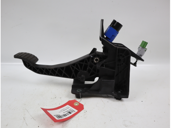 Pedale embrayage occasion DACIA SANDERO II Phase 2 - 1.0i 75ch