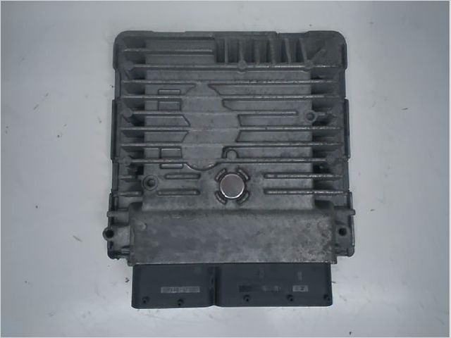 Calculateur moteur occasion AUDI A1 Phase 1 - 1.6 TDI 90ch