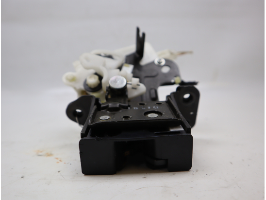 Serrure hayon occasion MAZDA 3 I Phase 2 - 1.6 MZ-CD 110ch